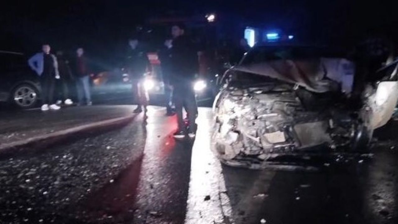 Beykoz'da Kafa Kafaya Çarpışma: 7 Yaralı