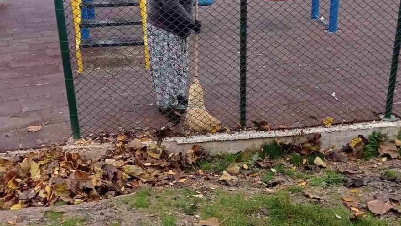 Bilecik Osmaneli'de Temizlik Seferberliği: 35 Parkta Düzenli Bakım