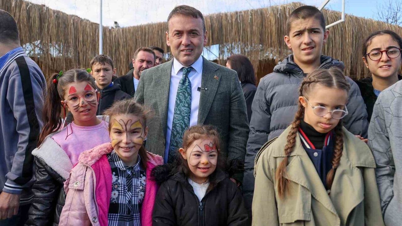 Bilecik'te 3 Aralık Dünya Engelliler Günü: Vali Faik Oktay Sözer Engellilerle Kahvaltıda