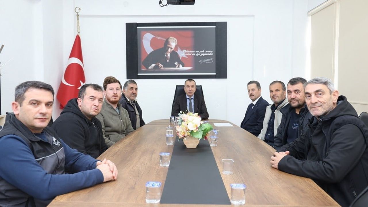 Bilecik'te Ana Arı Yetiştiriciliği Eğitimi: 33 Arıcı Sertifika Aldı