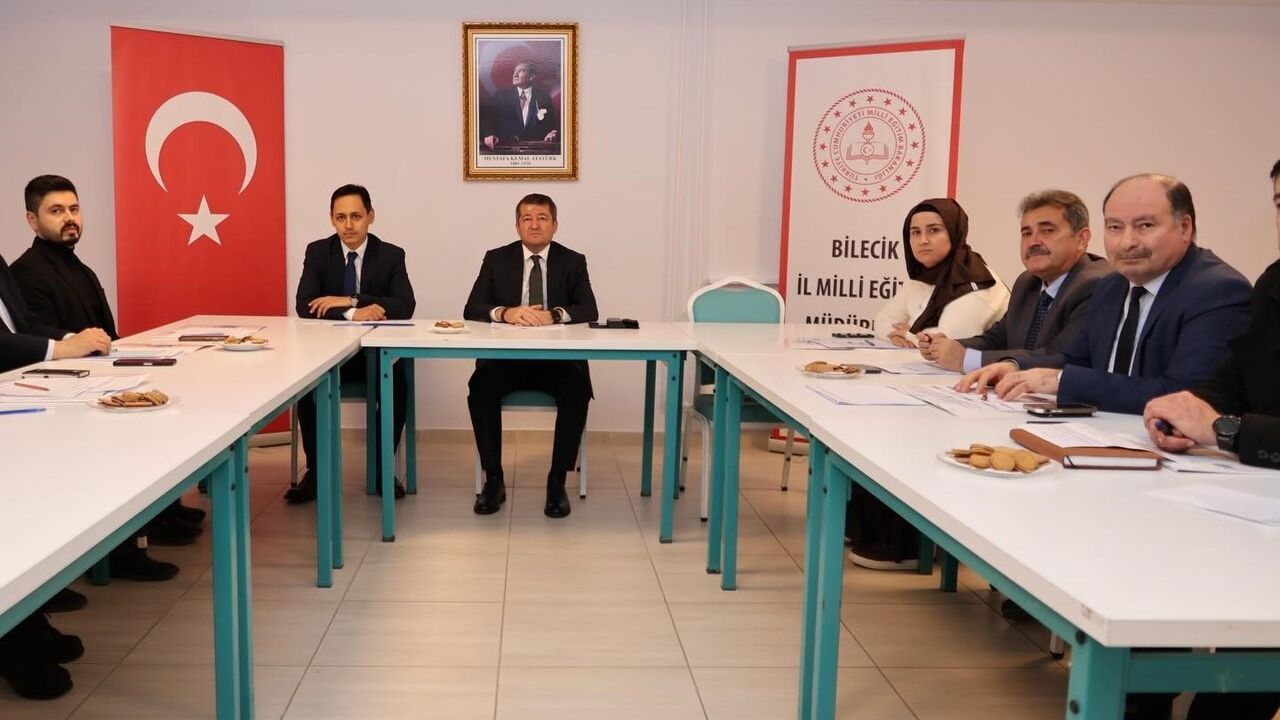 Bilecik'te Ortaokul Müdürleriyle Eğitim-Öğretim Değerlendirme Toplantısı