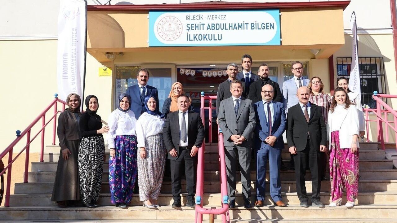 Bilecik'te Tutum, Yatırım ve Türk Malları Haftası'nda Öğrenci Stantları İlgi Gördü