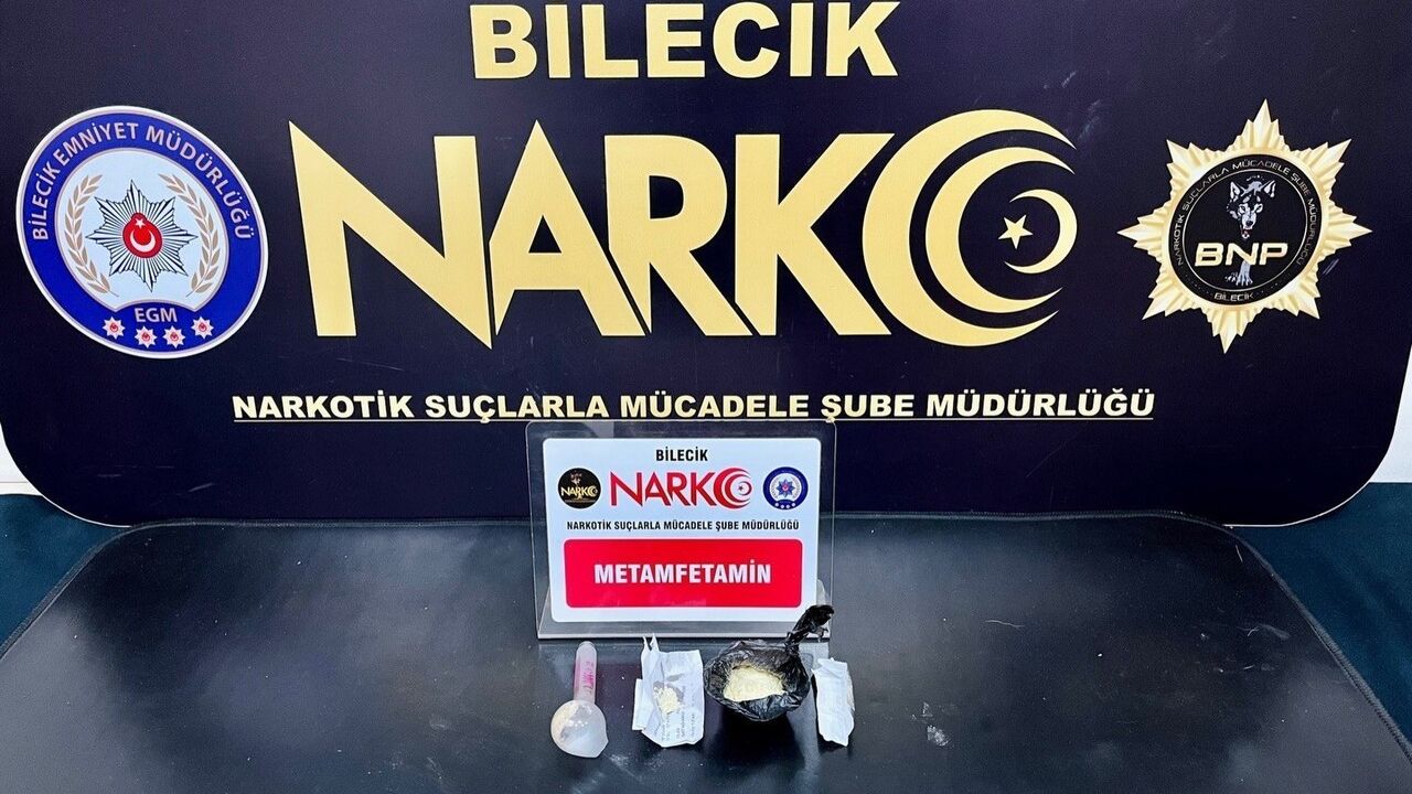 Bilecik'te Uyuşturucu Operasyonu: 2 Gözaltı, Sentetik Kannabinoid ve Metamfetamin Ele Geçirildi