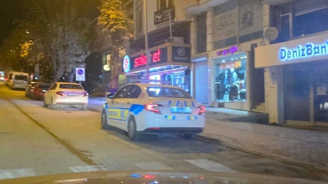 Bilecik'te 'Yan Bakma' Kavgası: Bıçakla Ağır Yaralanma