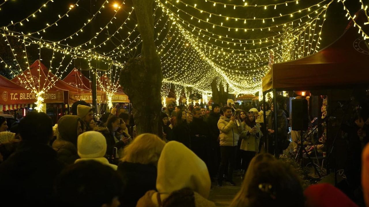 Bilecik'te Yeni Yıl Coşkusu: Sanat Sokağı'nda Konserler ve Etkinlikler