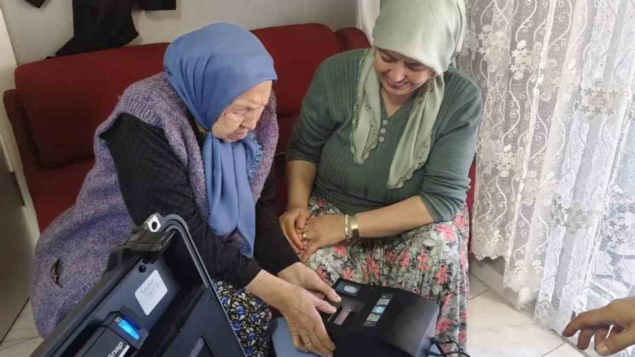 Bilecik Yenipazar'da Devlet Hizmeti Vatandaşın Ayağına Götürüldü