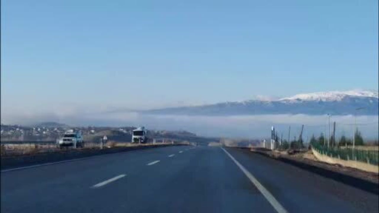 Bingöl'de Yoğun Sis: Trafikte Görüş 10-20 Metreye Düştü