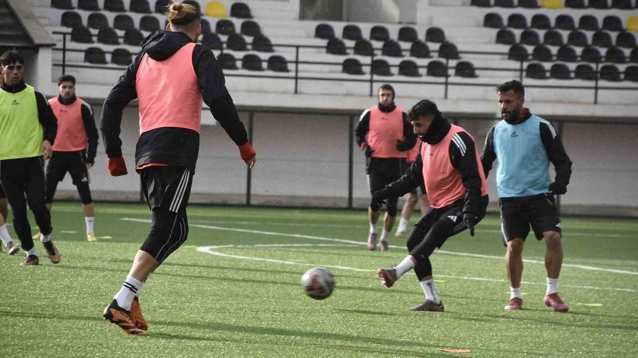 Bitlis 1916 namağlup: 8 maçtır gol yemiyor, hedef Mayıs’ta şampiyonluk