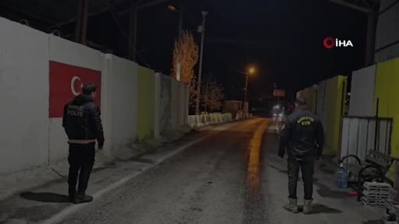 Bitlis Tatvan'da 3 kilo 210 gram metamfetamin ele geçirildi — 2 tutuklama