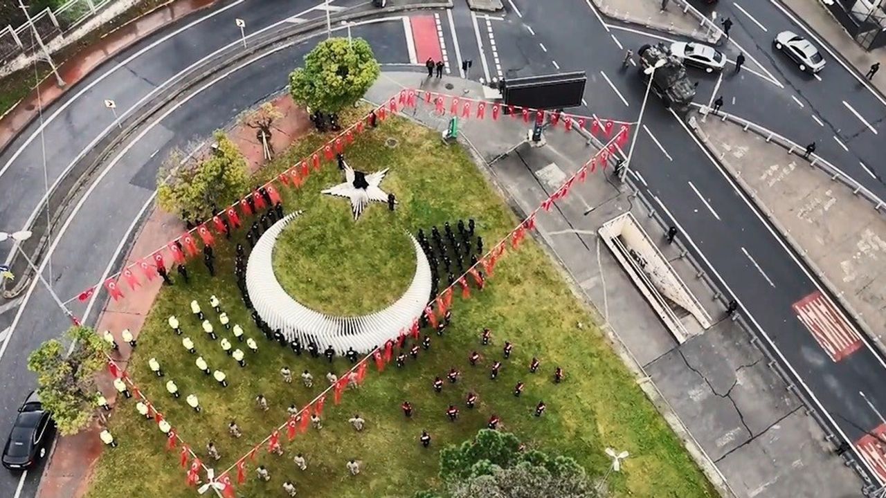 Bitlis'te Çevik Kuvvetten 10 Aralık 2016 Beşiktaş Şehitleri Anması