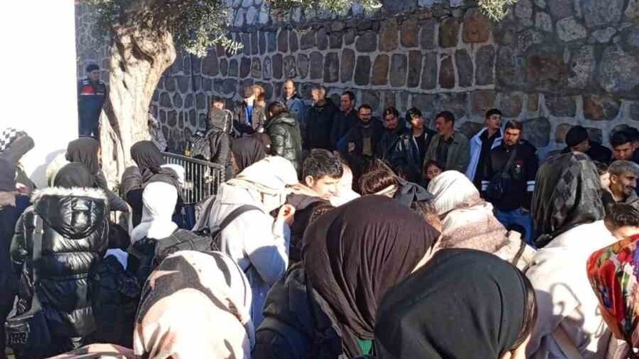 Bodrum'da Kiralık Evde 82 Düzensiz Göçmen Yakalandı — 30'u Çocuk