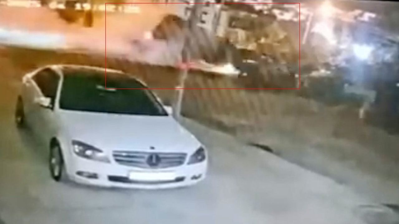 Bodrum'da Ölümlü Kaza: Kamyonetin Park Halindeki Araca Çarpma Anı Kamerada