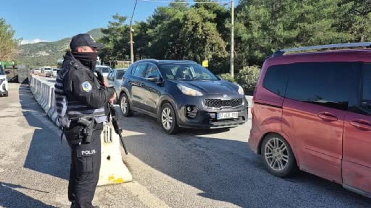 Bodrum’da Yeni Yıl Öncesi Güvenlik Seferberliği: Günde Yaklaşık 10 Bin Araç