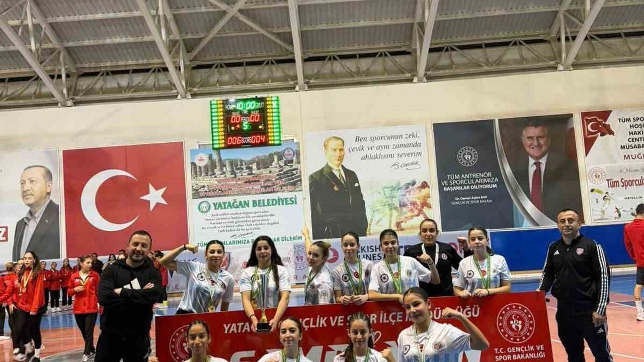 Bodrum Gündoğan Hokey Takımı 1. Lige Yükseldi