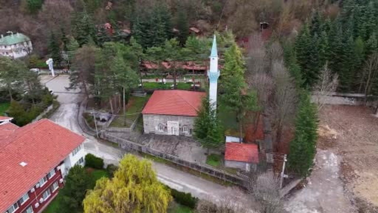 Bolu’da 500 Yıllık Ilıca Musa Paşa Camii İlk Günkü İhtişamını Koruyor