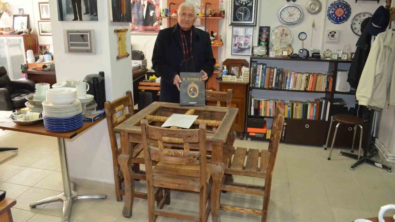 Bolu’da Emekli Öğretmenin Evinden Tarih Fışkırıyor: II. Mahmut’un Masası ve Çanakkale Kılıçları