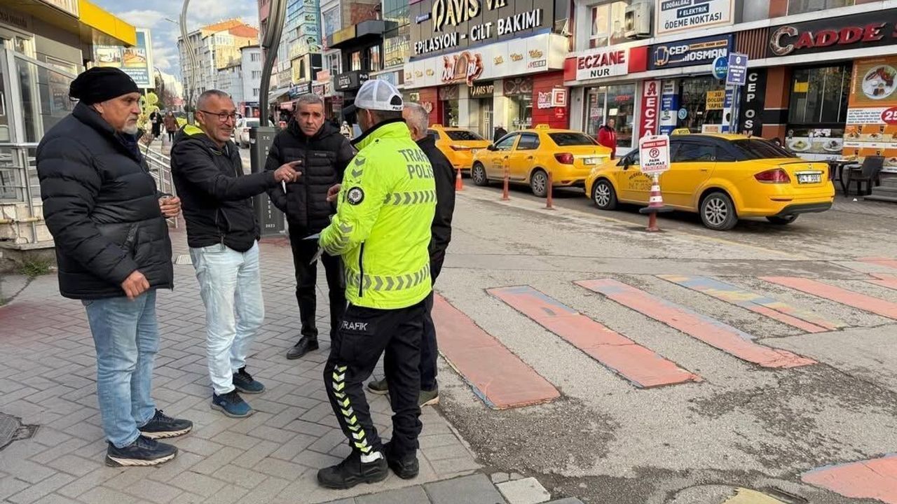 Bolu'da Yayalara Uygulamalı Trafik Eğitimi: 'Sol-Sağ-Sol' Vurgusu