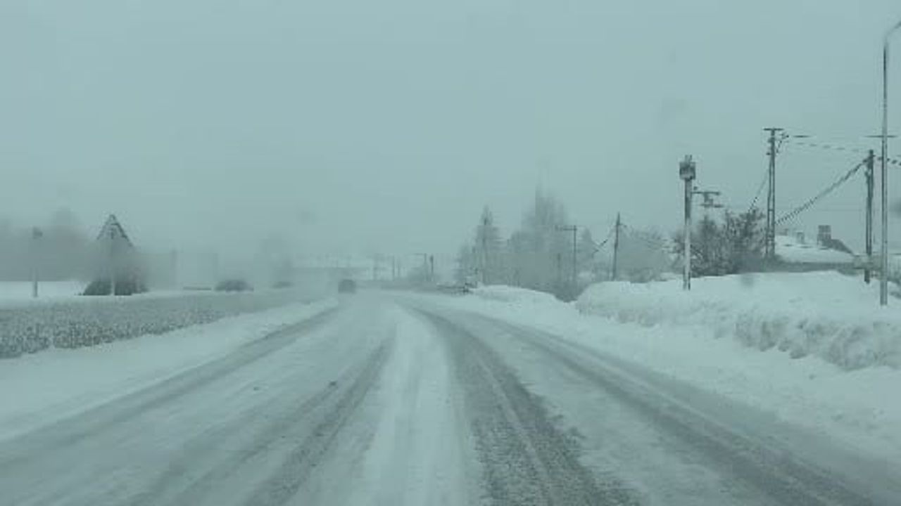 Bolu Dağı'nda D-100 İstanbul İstikameti Ağır Tonajlı Araçlara Kapandı