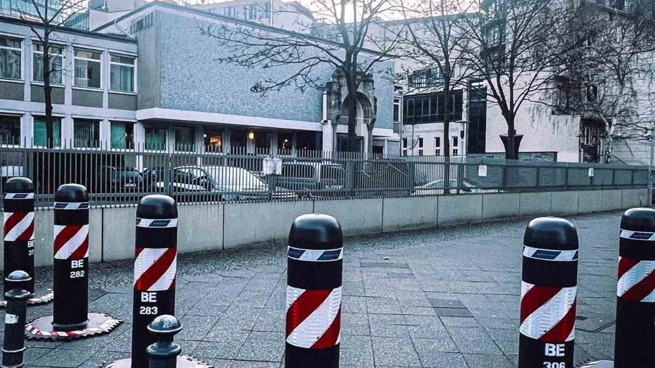 Bondi saldırısı sonrası Berlin'de Yahudi kurumlarına yeni güvenlik bariyerleri