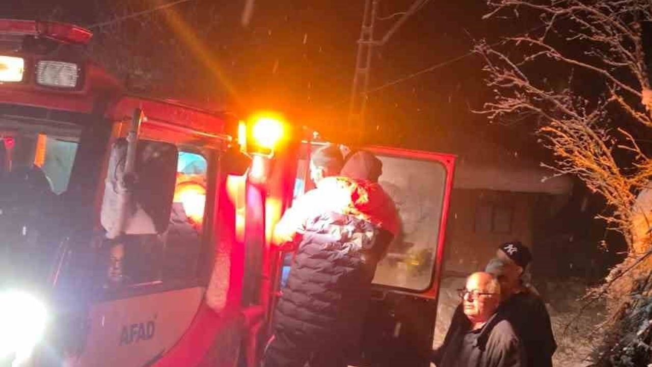 Bozkurt’ta 5 Saatlik Kurtarma: Düşük Tansiyonlu Hasta Paletli Araçla Hastaneye