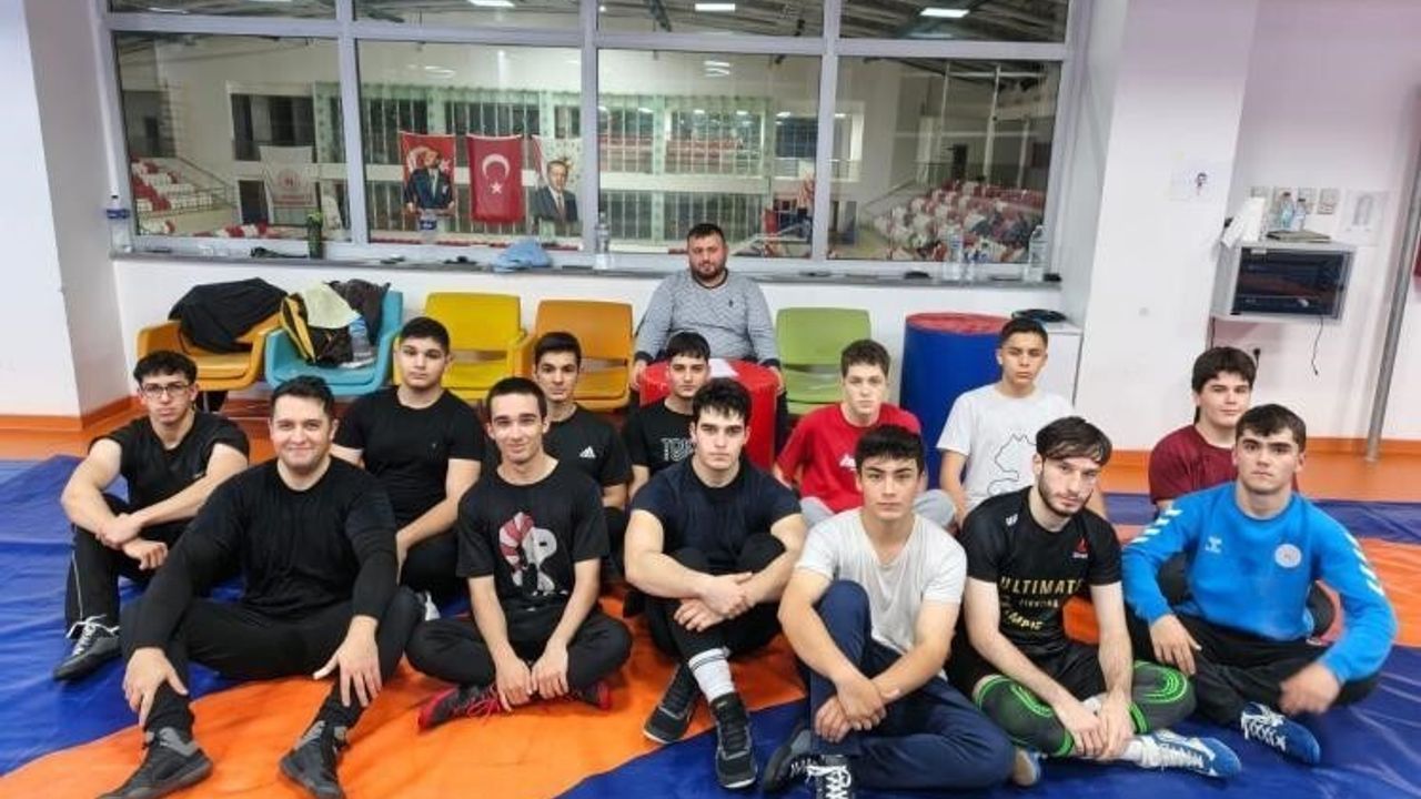 Bozüyük'te Güreşte Güç ve Teknik Bir Arada