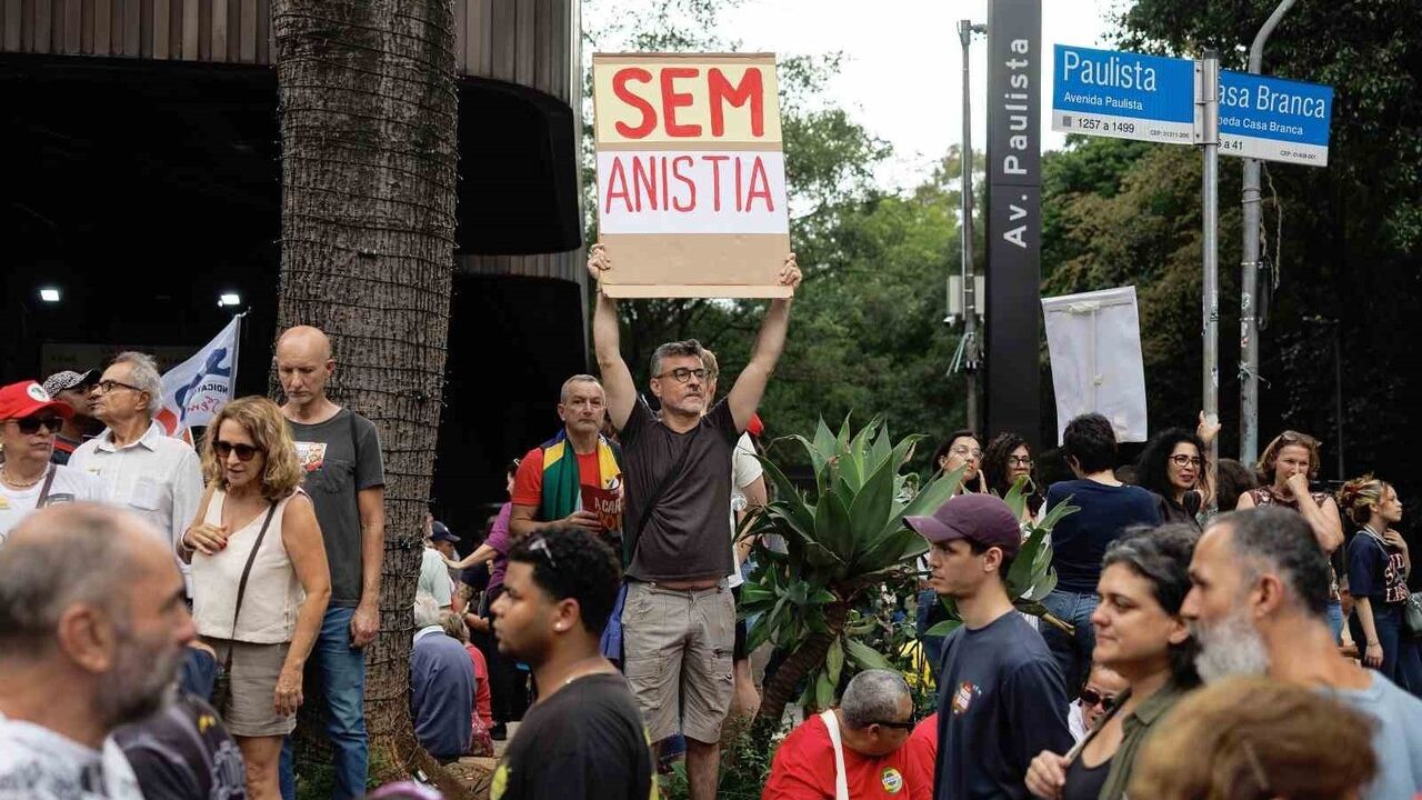 Brezilya'da Binlerce Kişi Bolsonaro İçin Ceza İndirimi Tasarısına Karşı Protesto