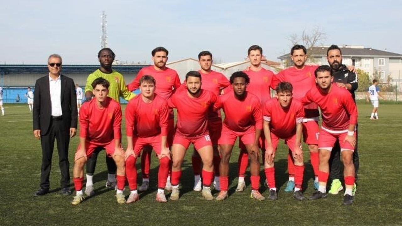 BŞEÜ Futbol Takımı ÜNİLİG Marmara Grubu'nda İkinci Oldu