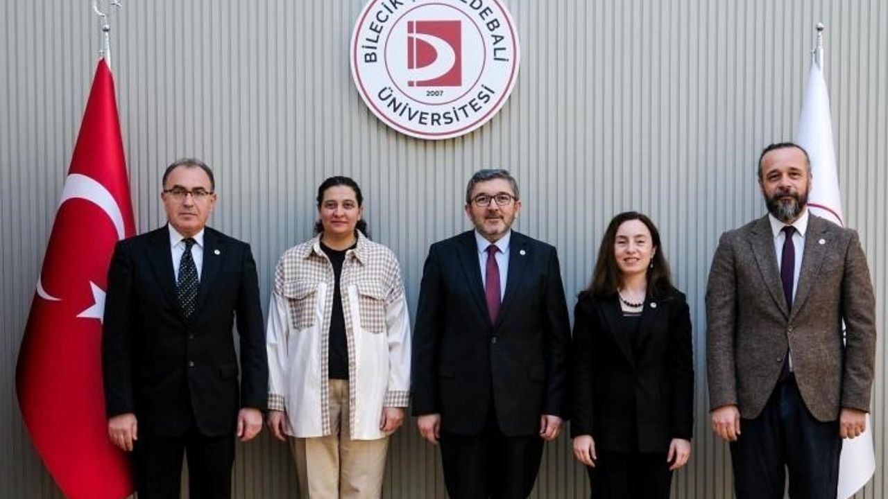 BŞEÜ'lü Doç. Dr. Gülşah Çongur'a 'Bilim Hizmet' Ödülü