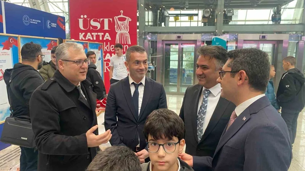 BŞEÜ'nün İHA Projeleri: BeyTürk BF ve Alfa Kurt Sergide İlgi Odağı