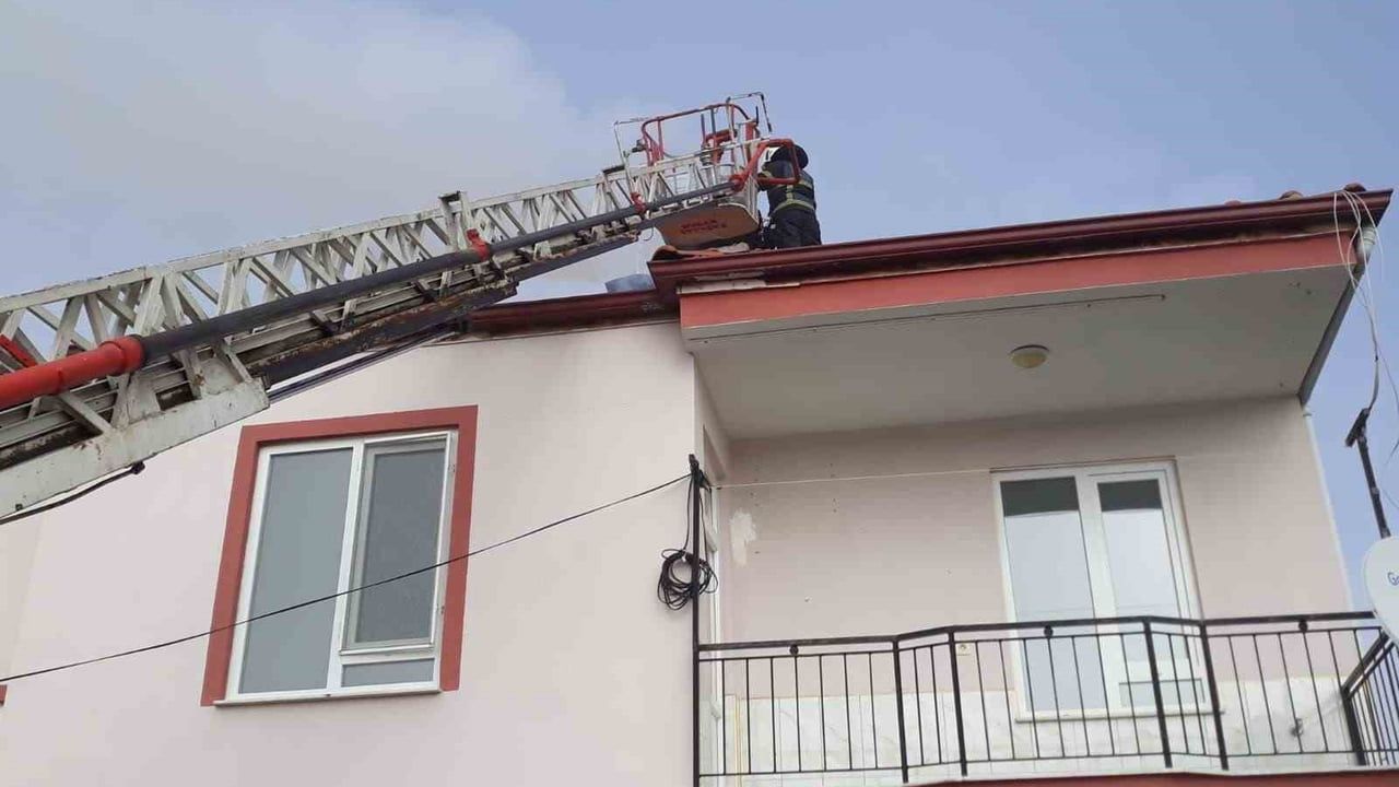 Bucak’ta Bacada Yangın: İtfaiye Müdahalesiyle Söndürüldü