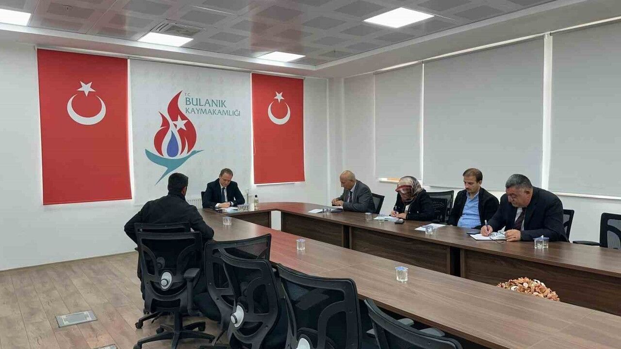 Bulanık'ta Halk Günü: Kaymakam Koşansu Vatandaşlarla Buluştu