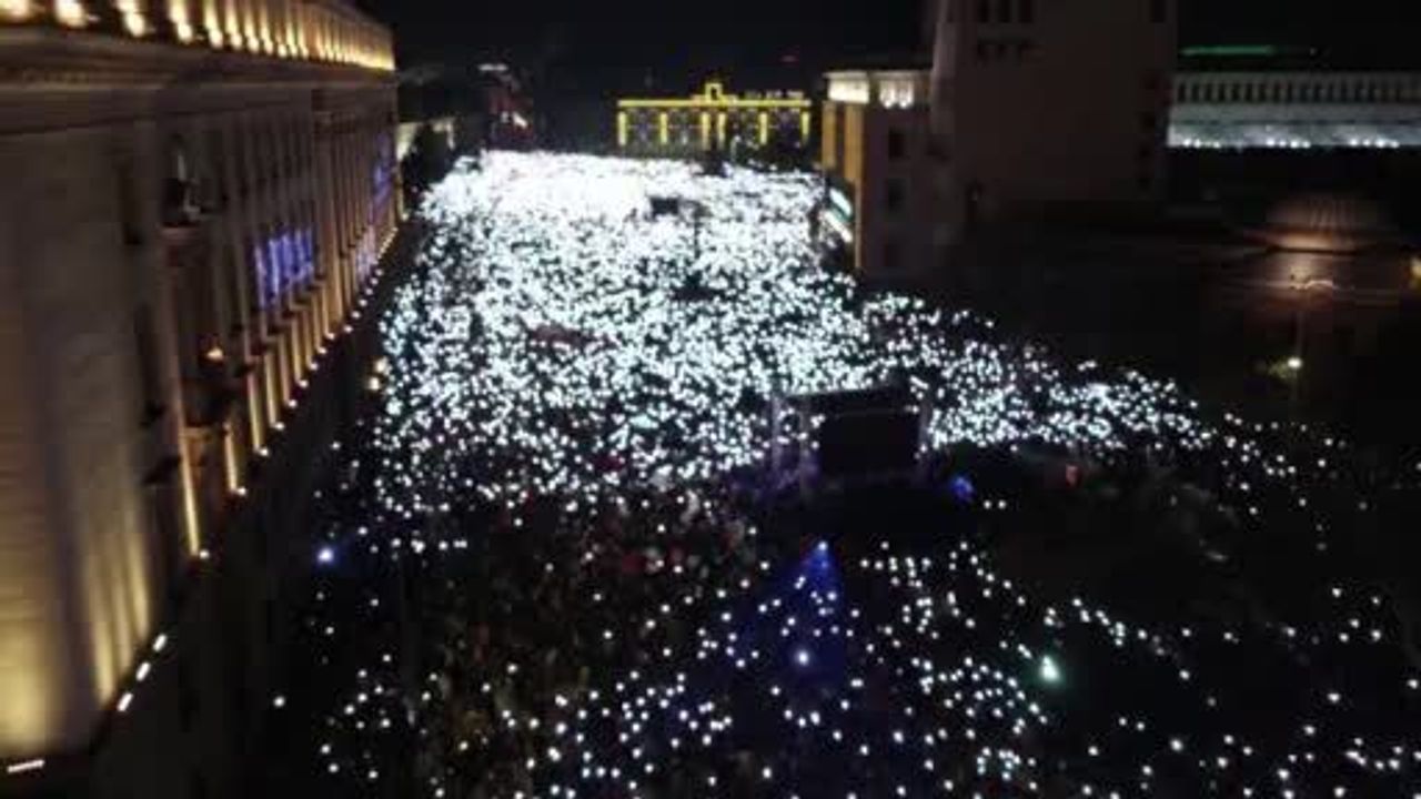 Bulgaristan'da 25'ten Fazla Şehirde Hükümet Karşıtı Protesto
