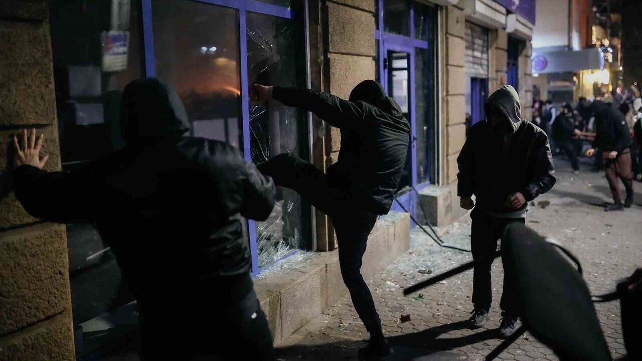 Bulgaristan'da Hükümet Karşıtı Gösteriler: 2 Yaralı, 10 Gözaltı