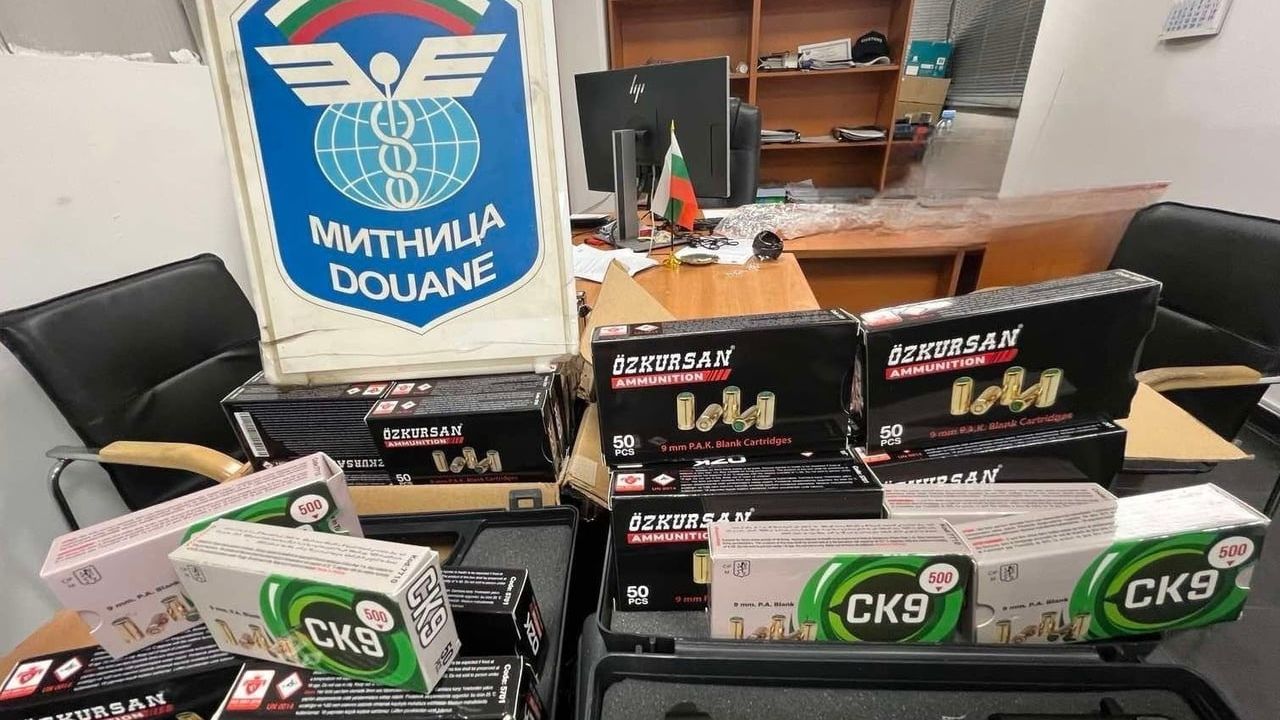 Bulgaristan Sınırında Türkiye'den Kuzey Makedonya'ya Giden Kaçak Silah Yakalandı