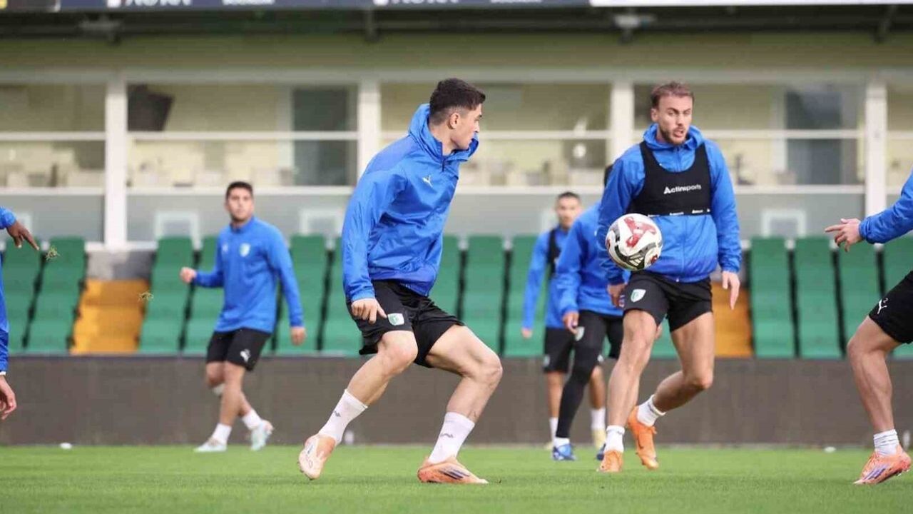 Burhan Eşer: "Bodrum FK Armasının Olduğu Her Maç Bizim İçin Önemli" — Bandırma Deplasmanı