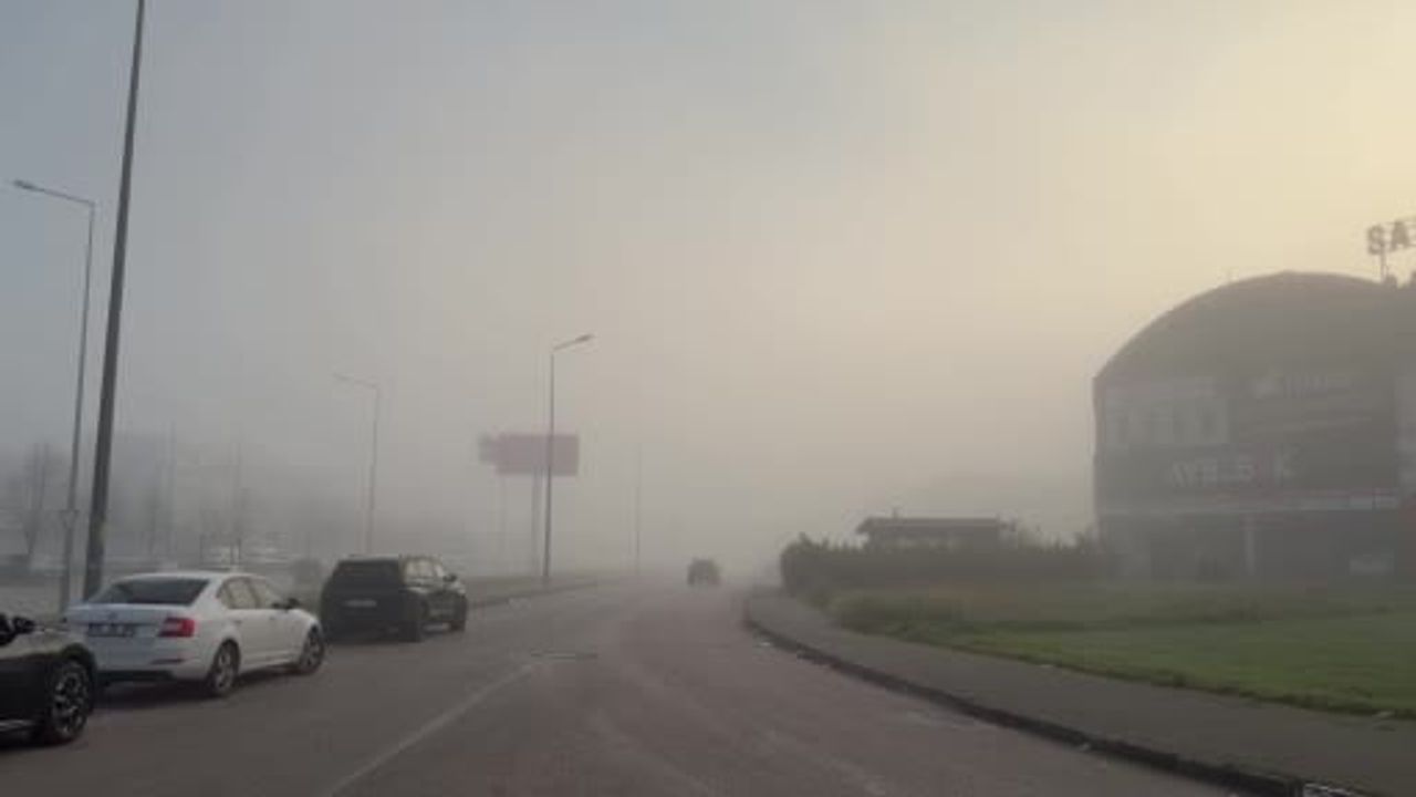 Bursa-Balıkesir Karayolunda Yoğun Sis: Görüş 20 Metreye Düştü