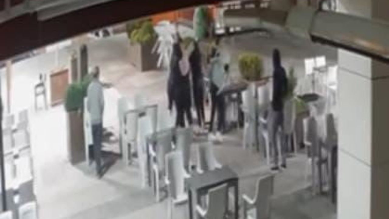 Bursa'da Baba-Oğulun Palayla Saldırısı: 3 Genç Yaralandı