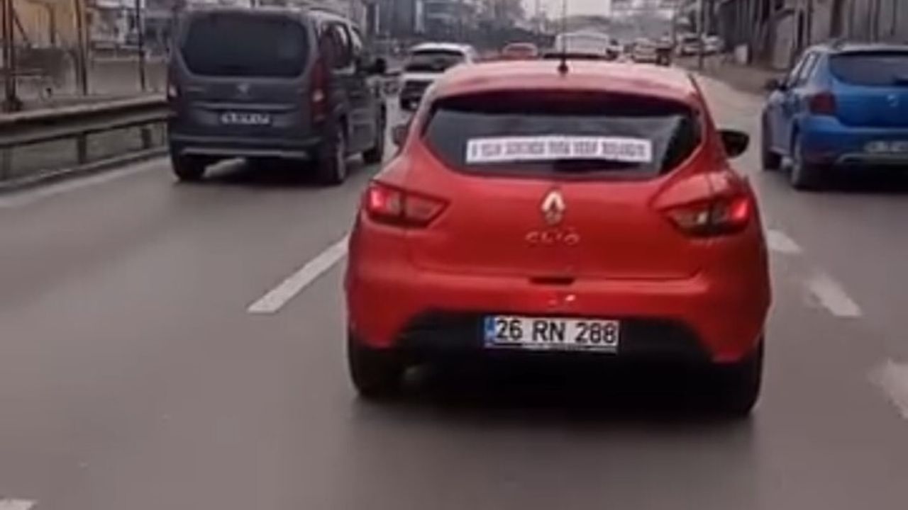 Bursa'da Boşanmayı Düğün Gibi Kutladı: Süslenen Otomobil Gülümsetti