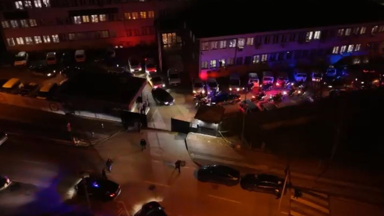 Bursa'da Gece Boyu Asayiş Uygulaması: 3 İlçede 6 Aranan Yakalandı