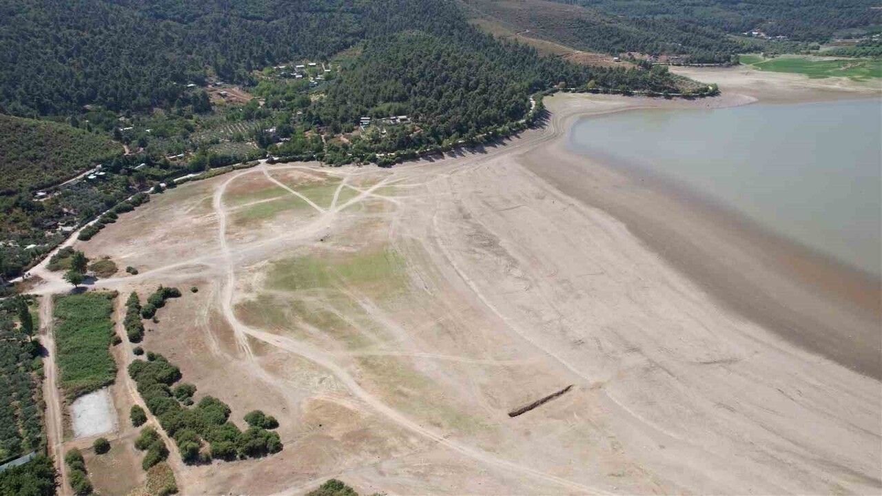 Bursa'da Gölbaşı Göleti Kuruma Tehlikesiyle Karşı Karşıya
