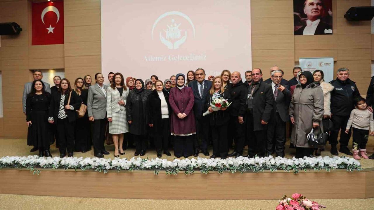 Bursa'da Gönül Elçileri Buluşması — Dilek Didem Ayyıldız koruyucu ailelerle buluştu