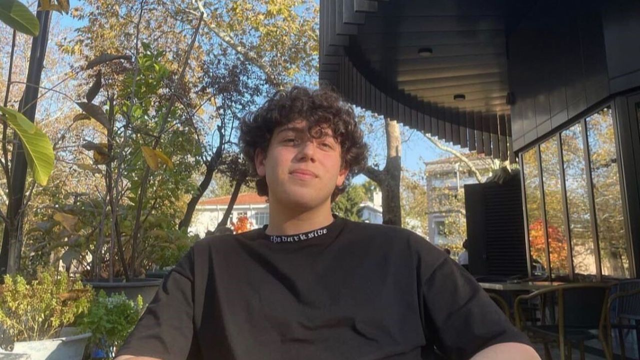 Bursa'da Motosiklet Kazası: Üniversite Öğrencisi Enes Özer Hayatını Kaybetti