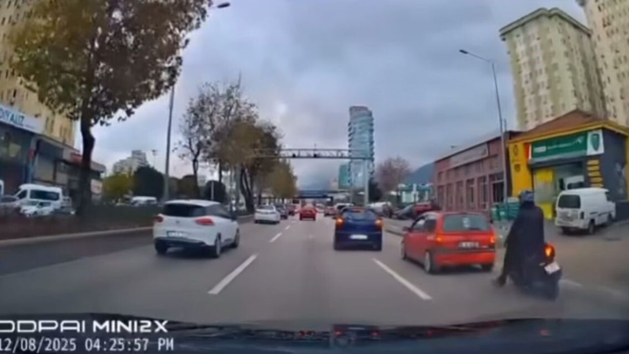 Bursa'da motosikletli ölümden döndü — kaza kamerada