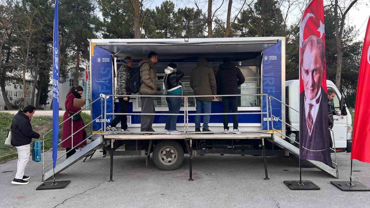 Bursa’da Öğrencilere Her Sabah Ücretsiz Sıcak Çorba