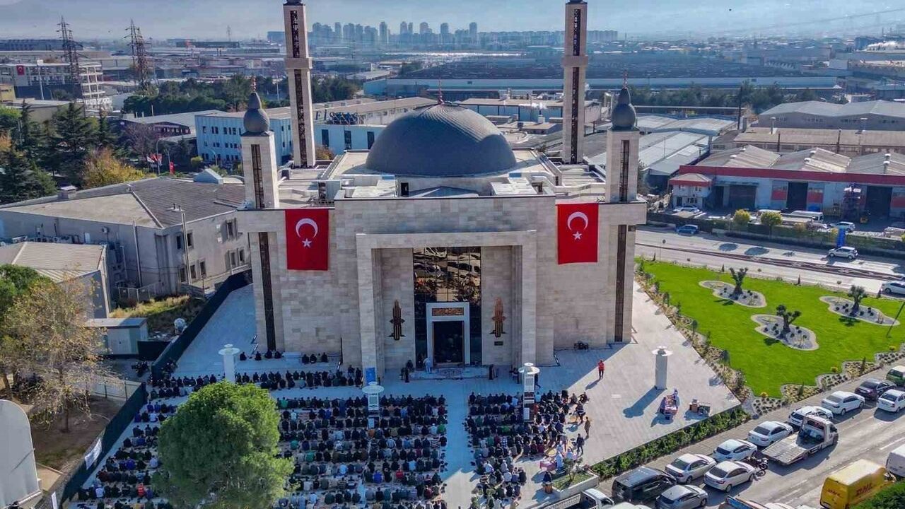 Bursa DOSAB'e 5 Bin Kişilik Yeni DOSAB Camii Açıldı