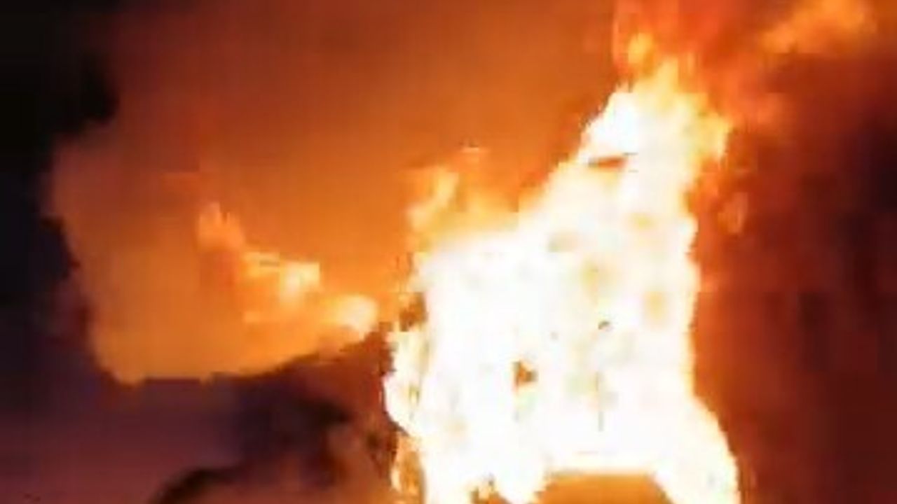 Bursa Görükle'de Hareket Halindeki Volkswagen Alev Aldı