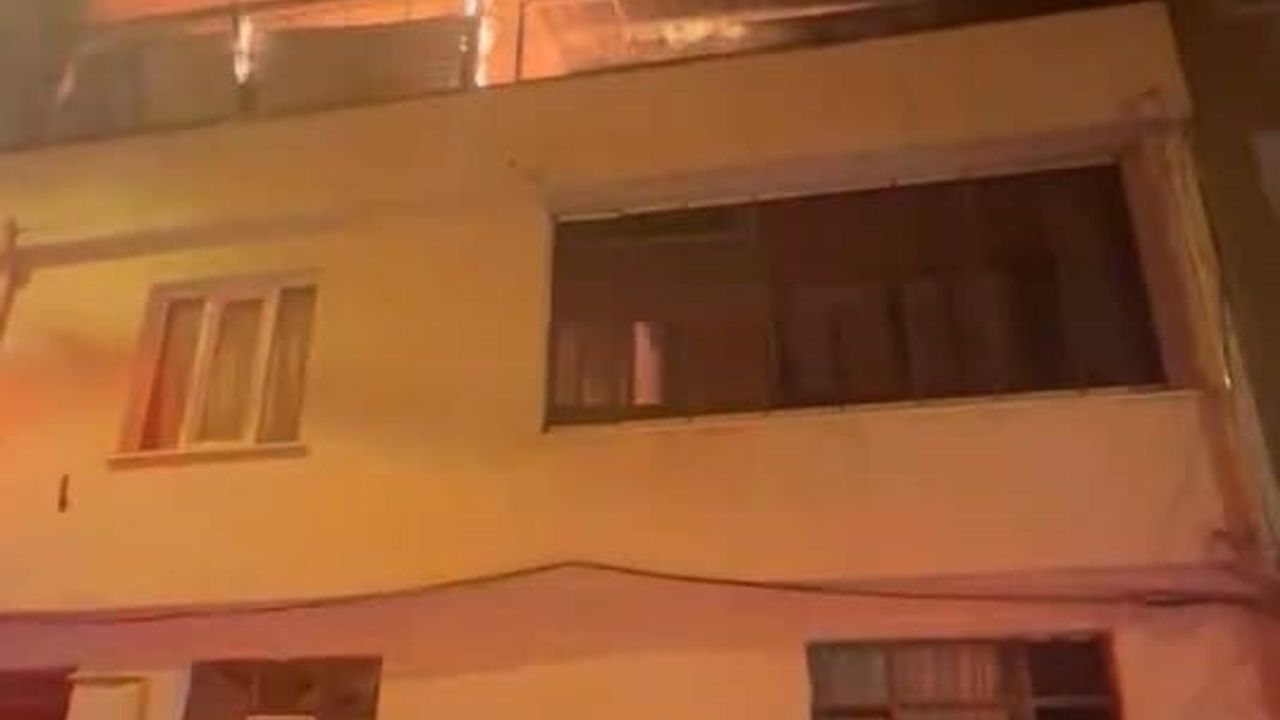 Bursa İnegöl'de Çatı Yangını: Çatı Kullanılamaz Hale Geldi