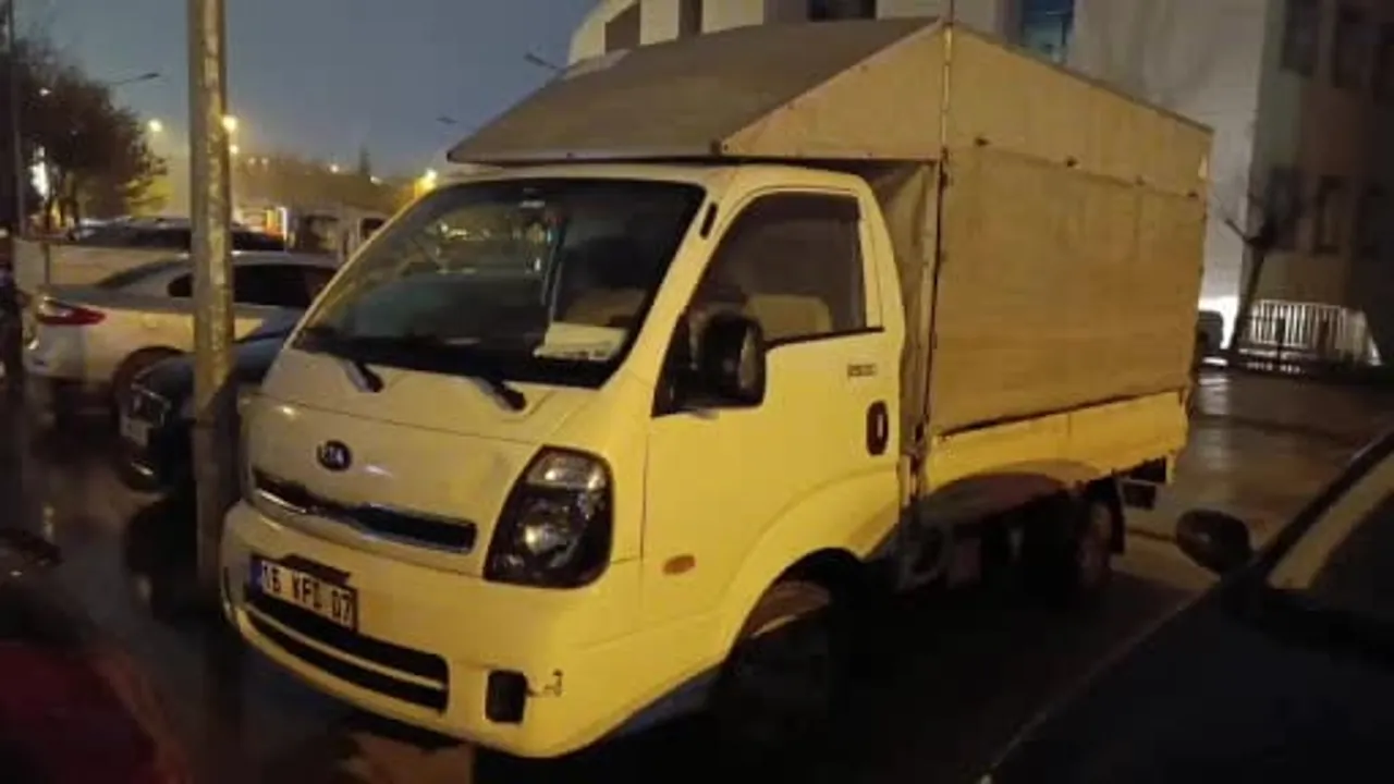 Bursa İnegöl’de Kamyonetin Çarptığı Yaya Yaralandı