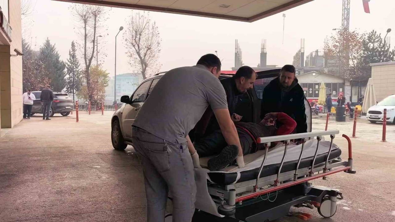 Bursa İnegöl'de Mobilya Fabrikasında Suntalar Devrildi: İşçi Yaralandı