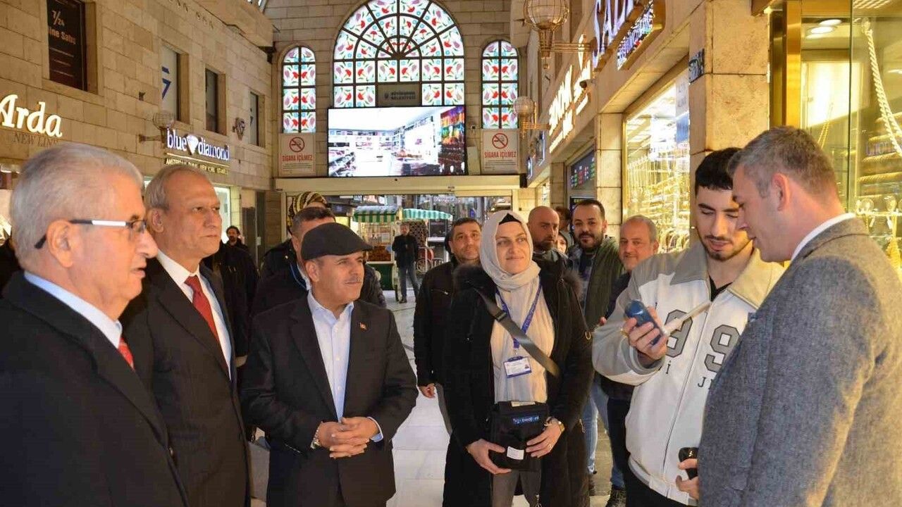 Bursa Kapalıçarşı'da Dumansız Hava Sahası Bilgilendirmesi ve 4207 Denetimleri